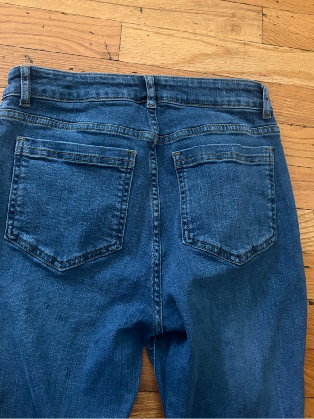 Boden Blue Flare Jeans - Wide Leg Fits Like a 4 - Picture 8 of 9